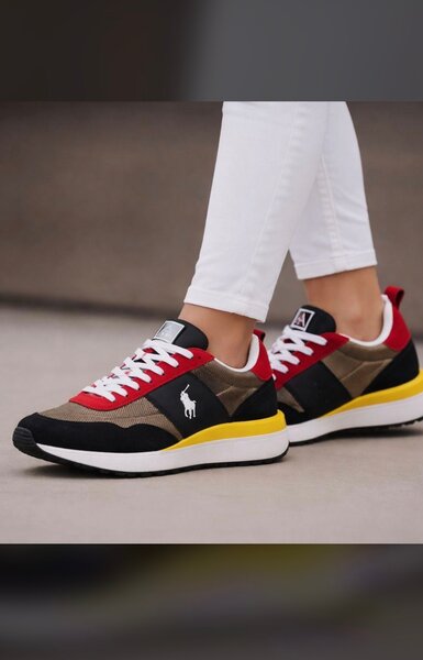 Baskets colorées tendance