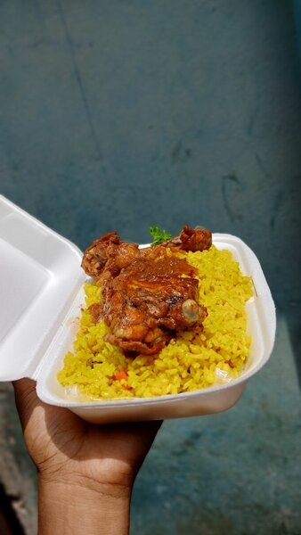 Riz épicé avec poulet