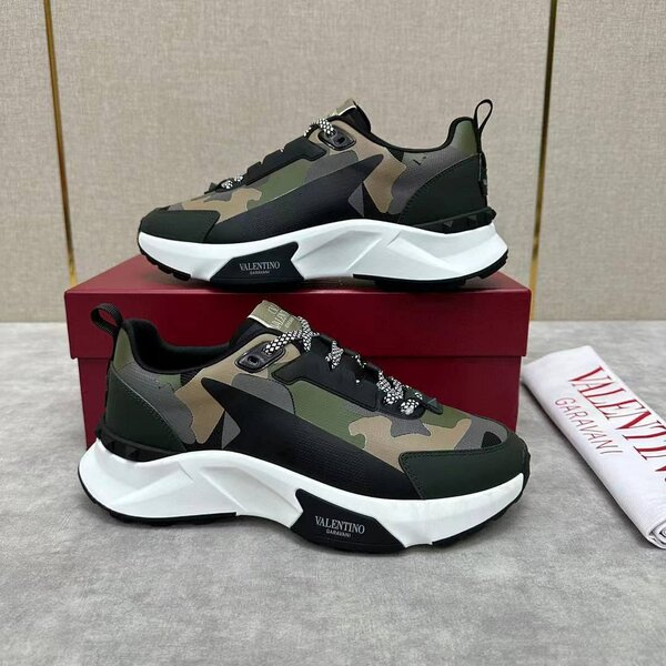 Sneakers camouflage Valentino