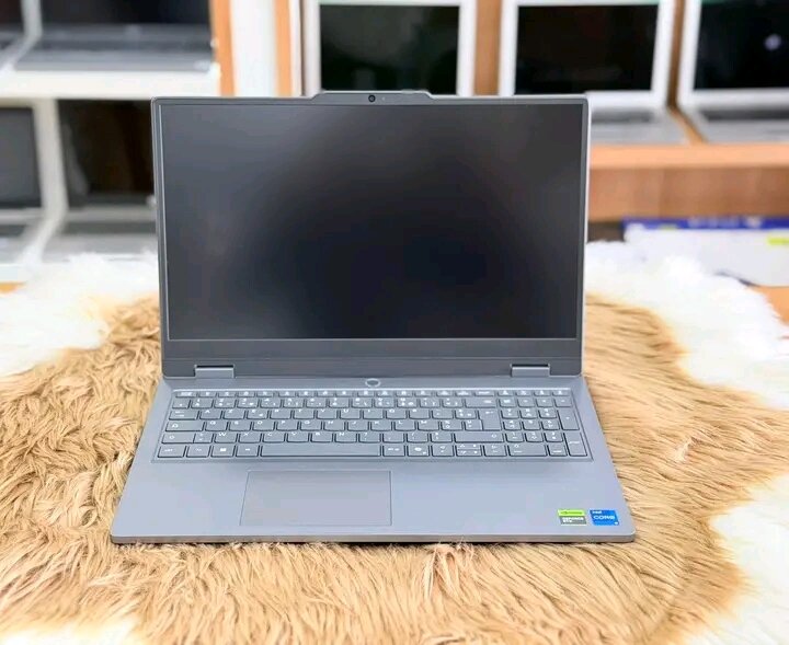 Lenovo LOQ Ordinateur Portable