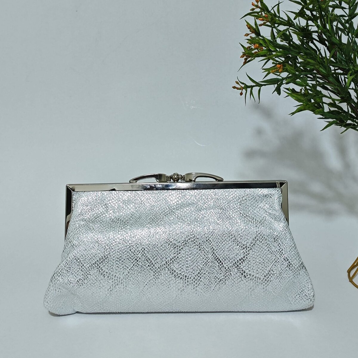 Sac à main en cuir métallisé