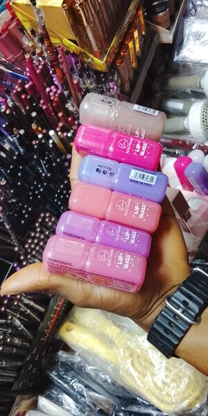 Baumes à lèvres colorés