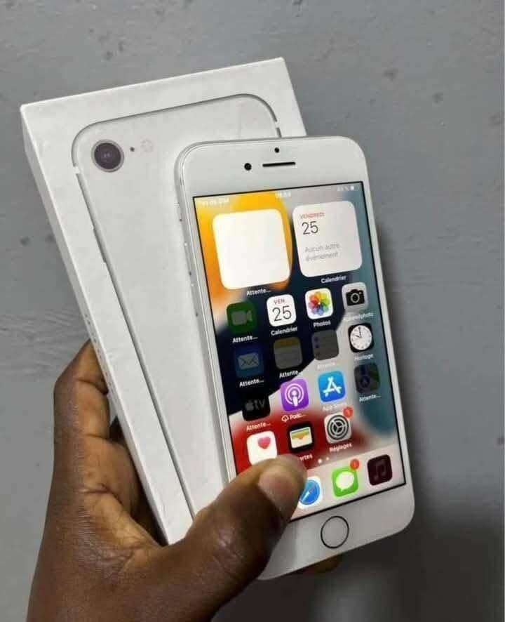 iPhone avec coque transparente