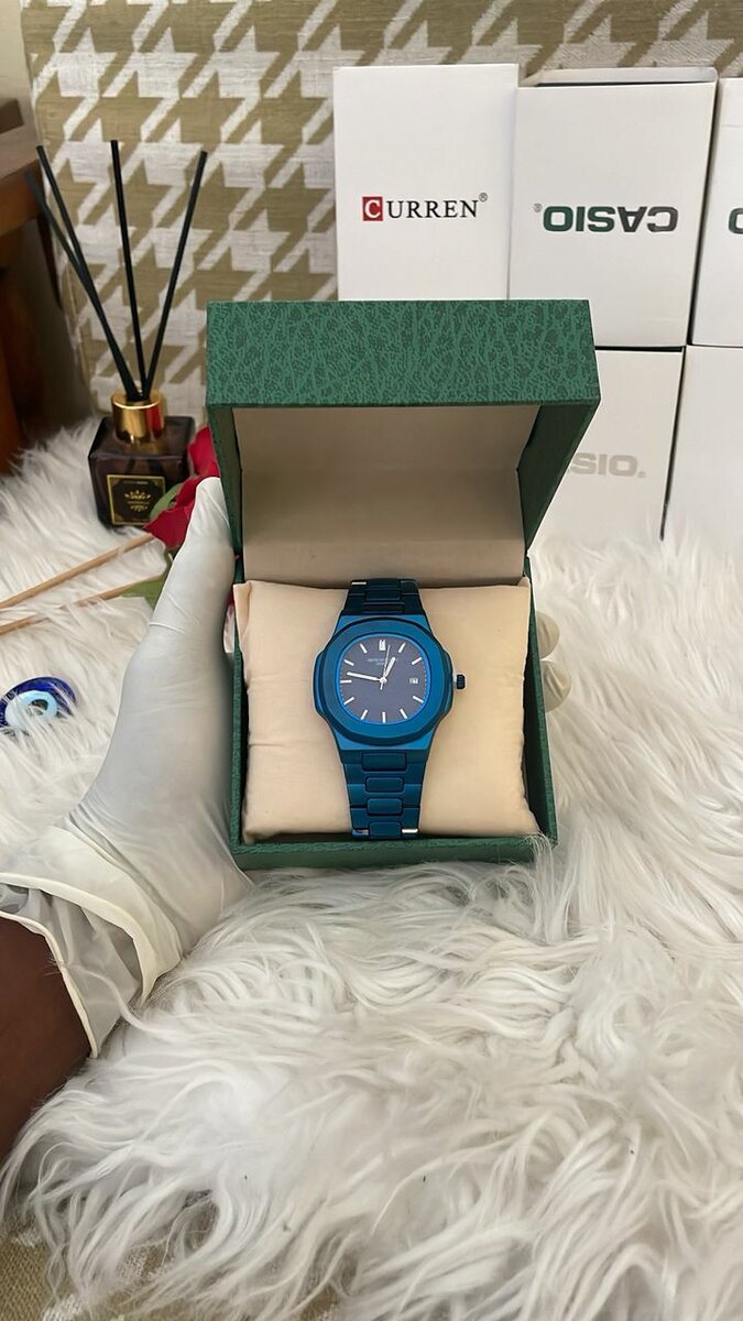 Montre en acier inoxydable élégante