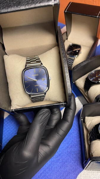 Montre argenté cadran bleu