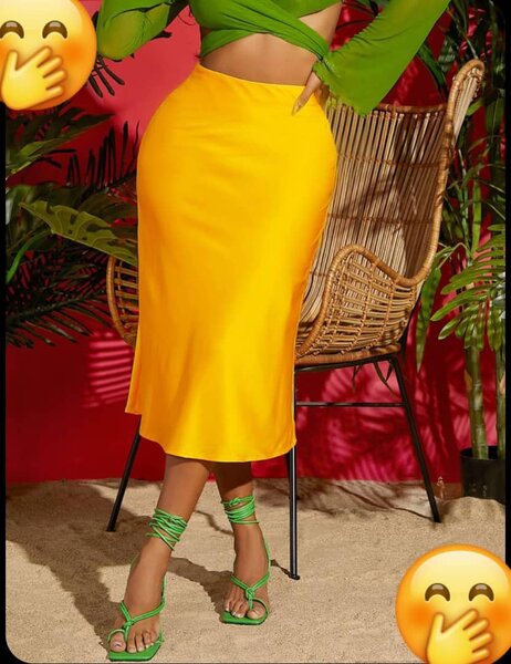 Jupe satinées élégante femme