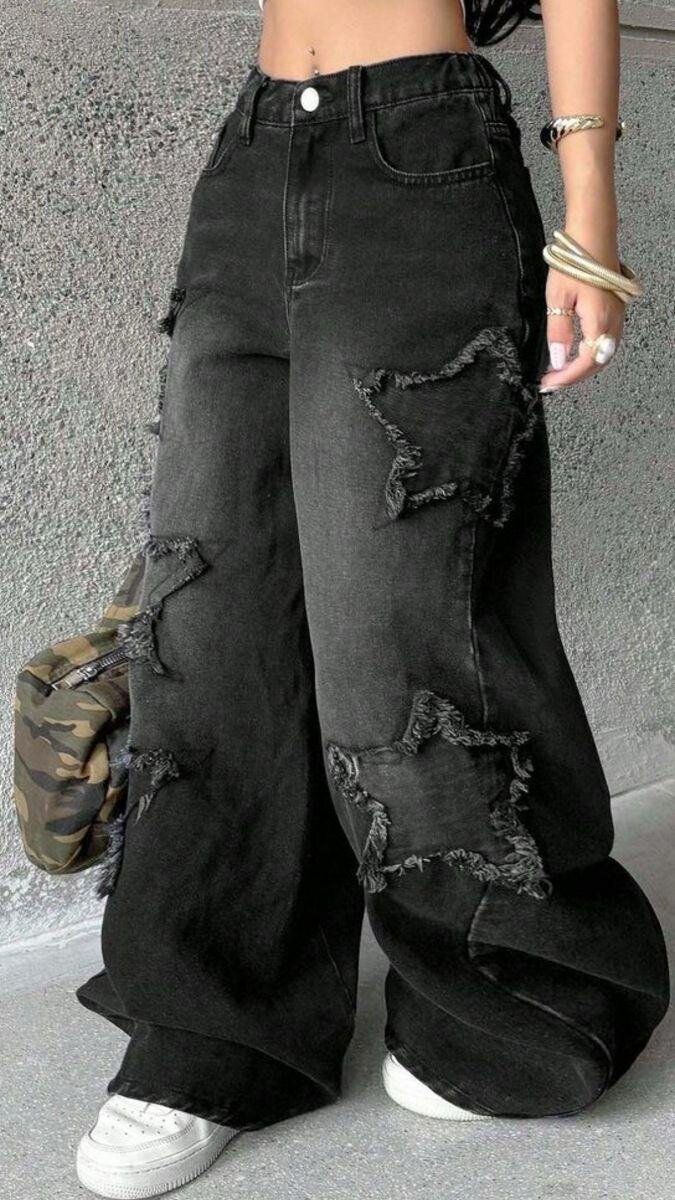 Jeans larges déchirés avec étoiles
