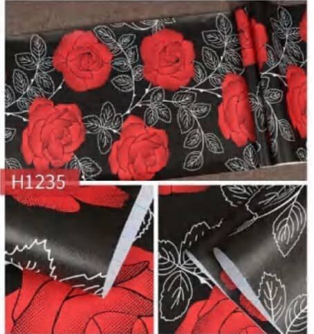Nappe imperméable roses rouges