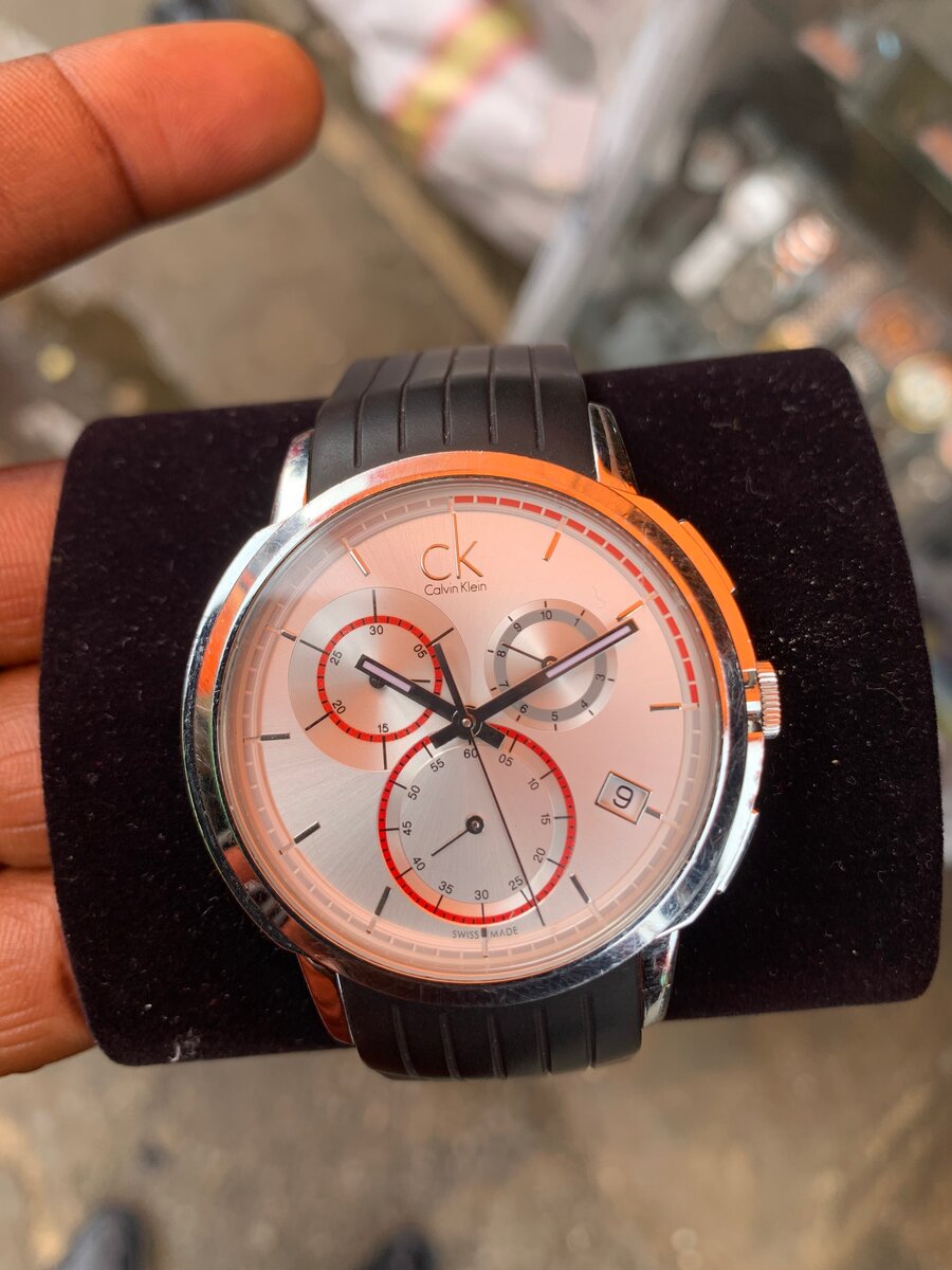 Montre homme chronographe élégante