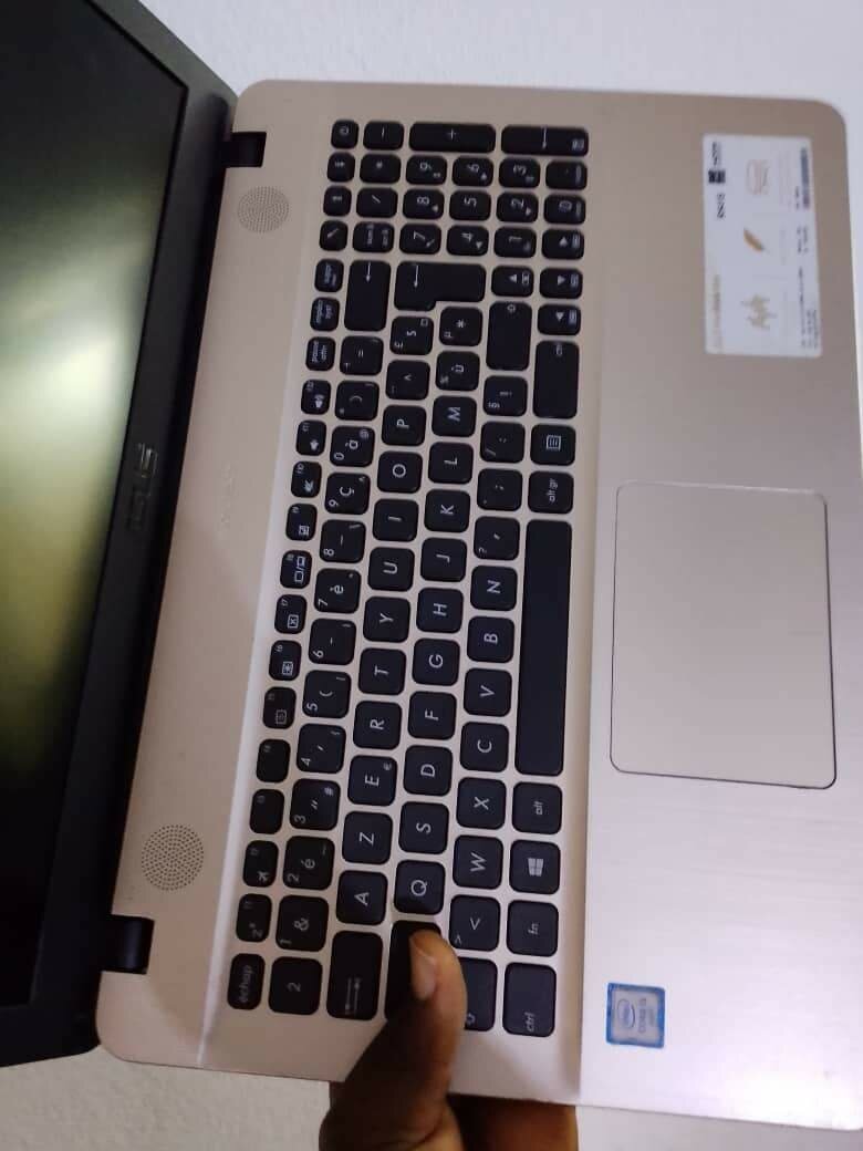 Asus core i3 500HDD  8go Ram