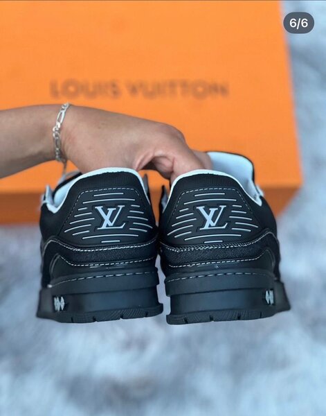 Sneakers Louis Vuitton Noirs