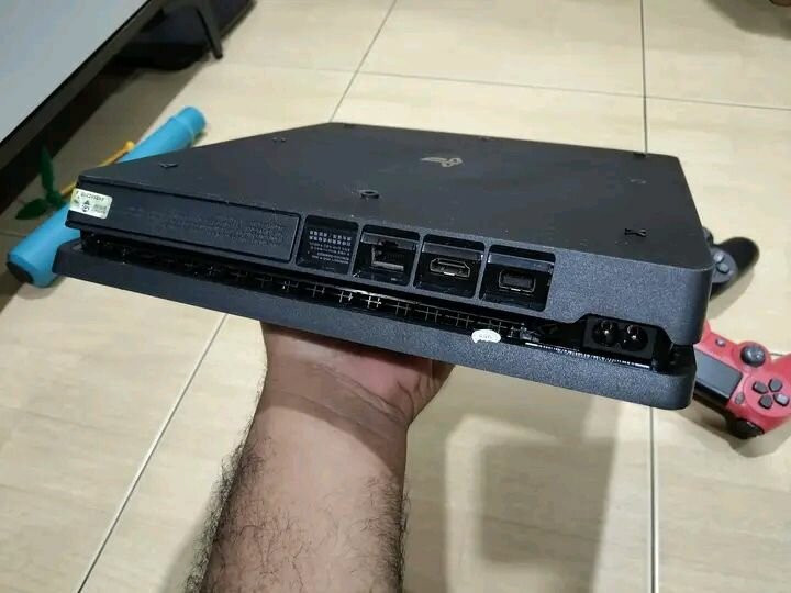 Console PlayStation 4 slim 500 Go
