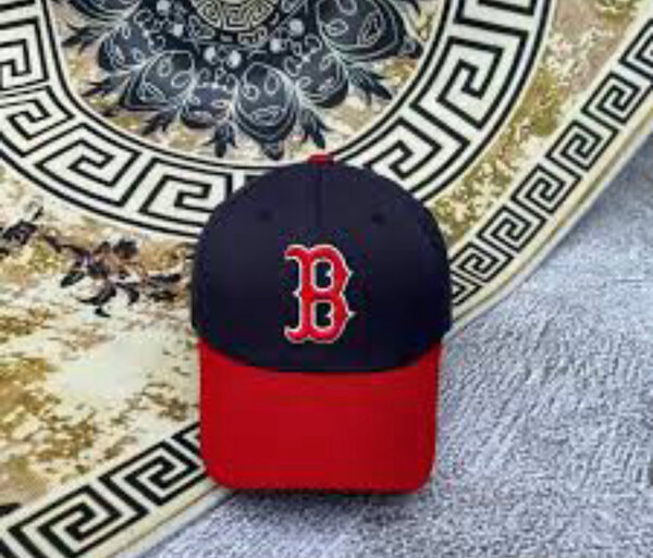 Casquette Boston rouge et noir