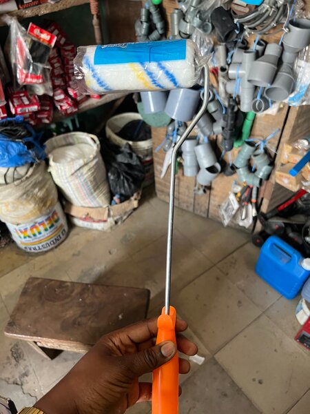 Rouleau à Peinture avec Manche