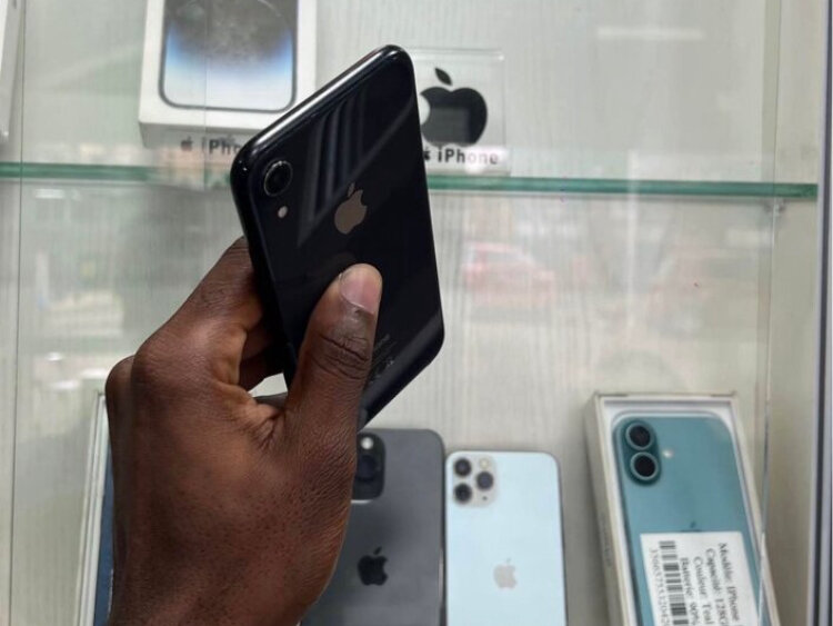 iPhone XR Noir - Téléphone Apple Reconditionné