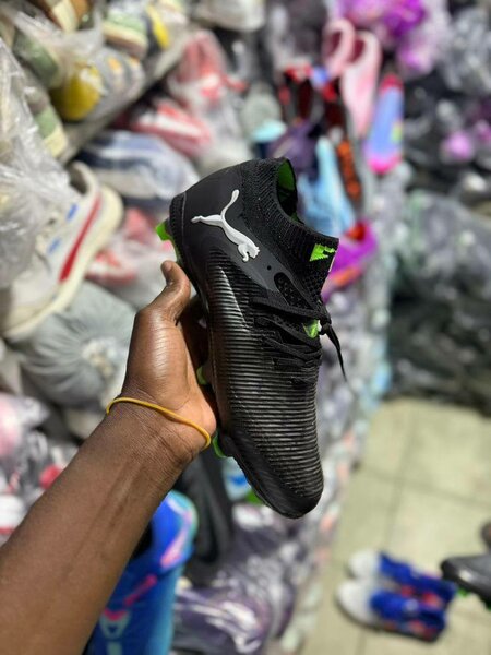 Chaussures de foot PUMA