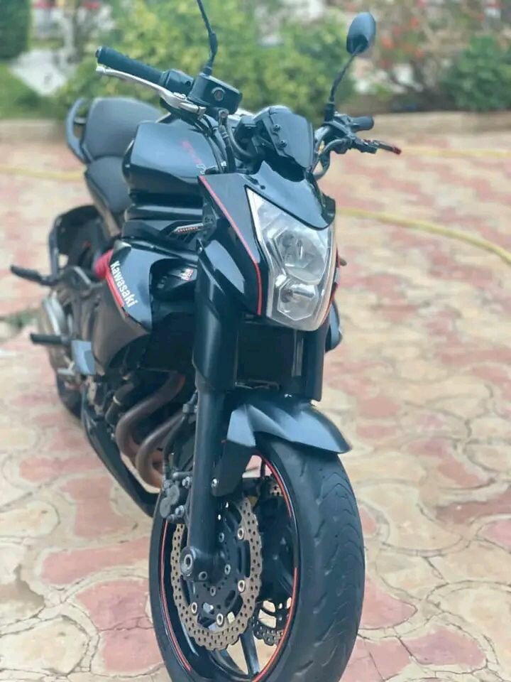 Moto Kawasaki sportive