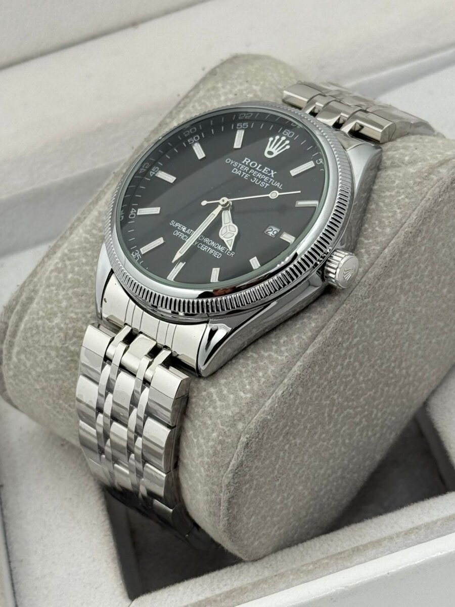 Montres de luxe en acier inoxydable