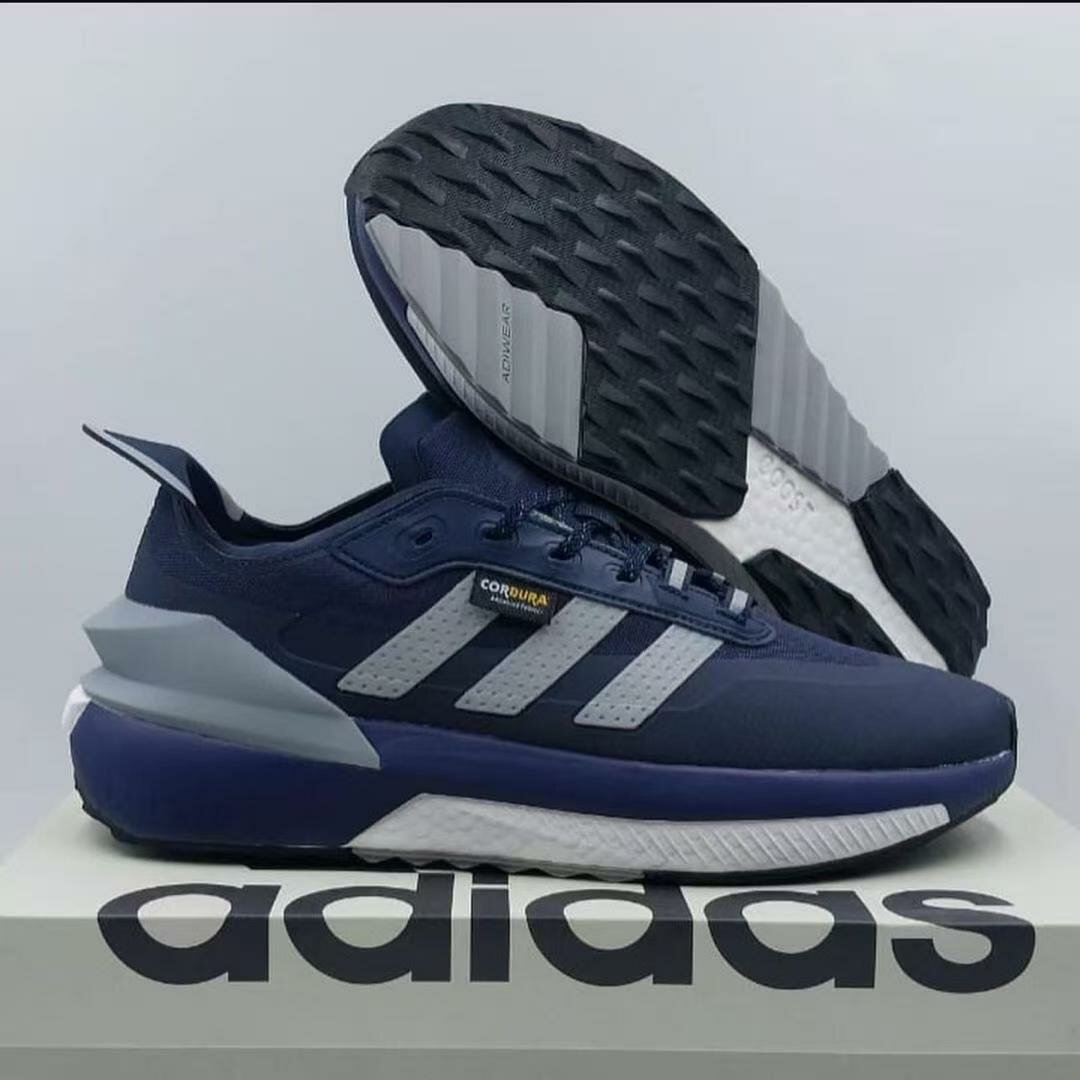 Chaussures Adidas Avryn Homme