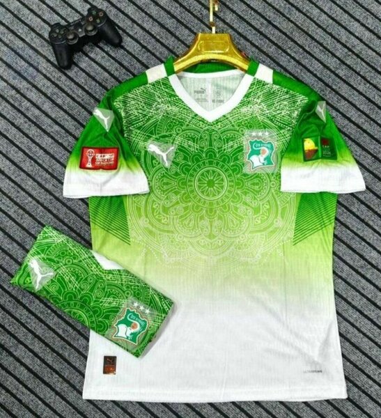 Maillot de football vert et blanc pour homme
