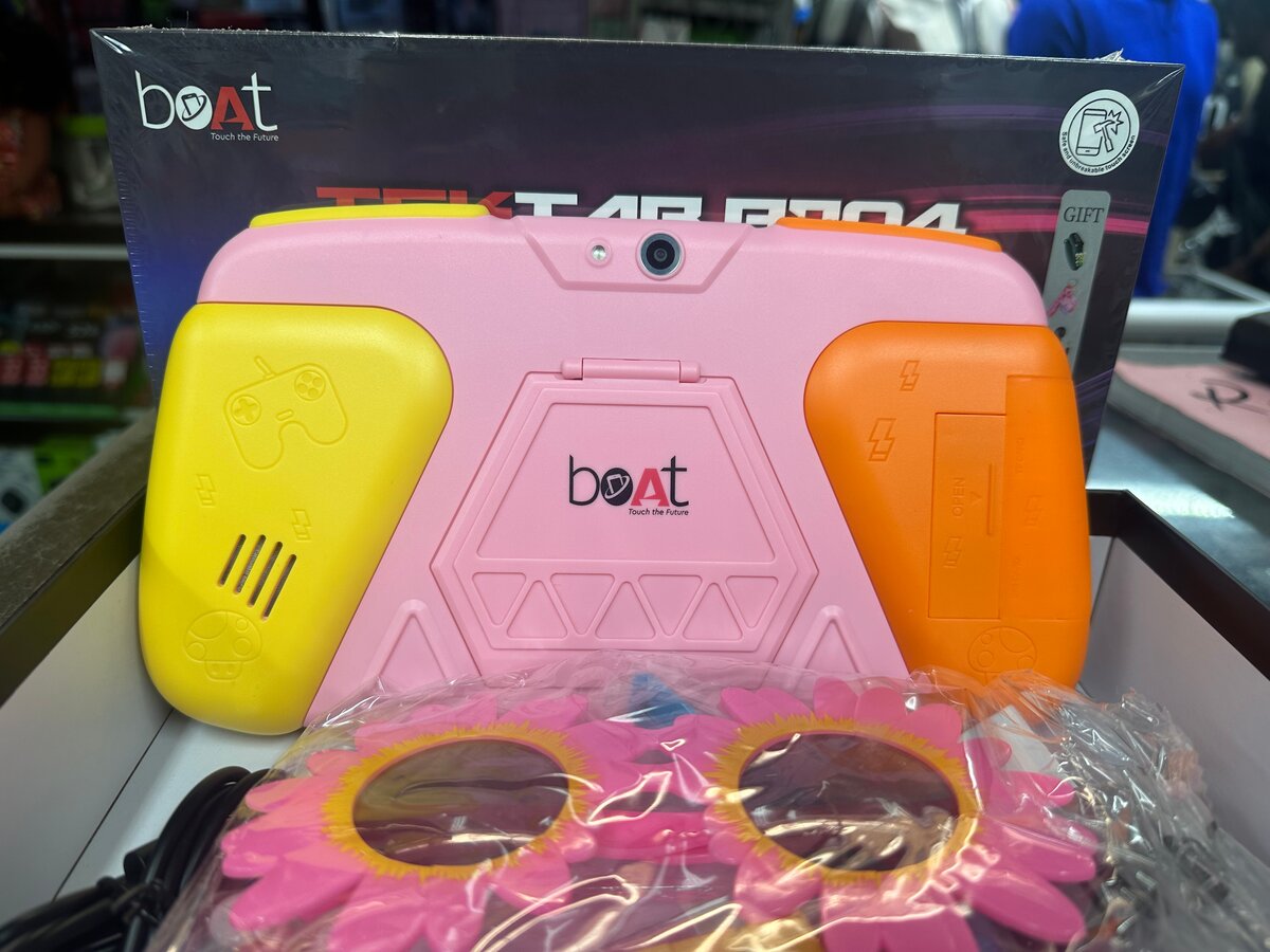 boAt TEK Tab b704 256GB