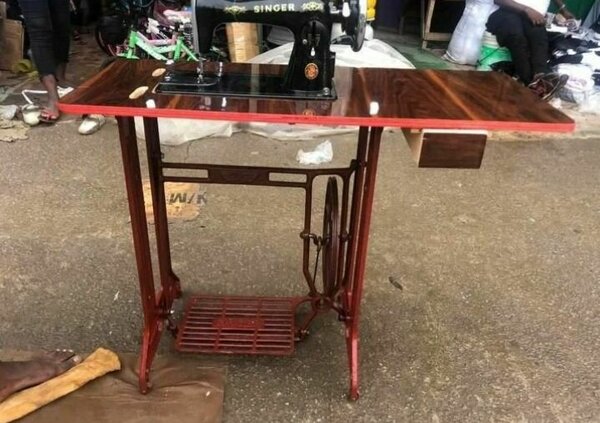 Machine à coudre vintage Singer