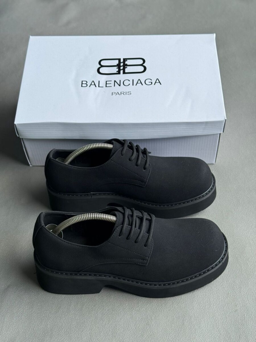Chaussures Balenciaga élégantes