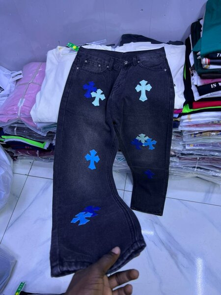 Jeans homme décontractés avec motifs croix