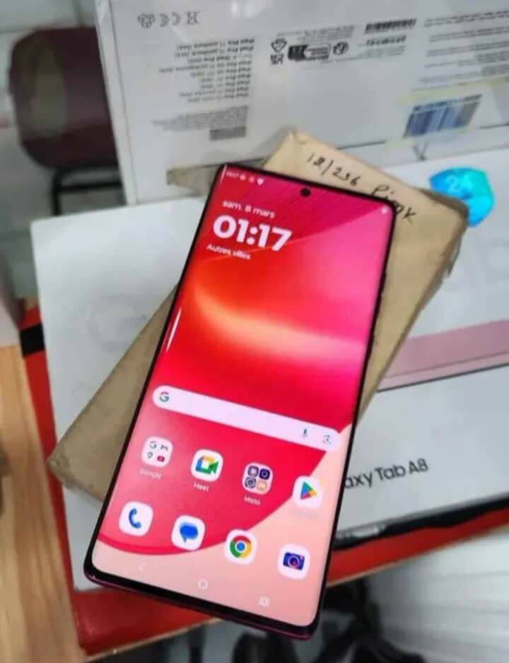 Motorola 5G Rose 256gb