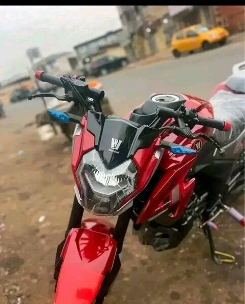 Moto rouge Yamaha occasion