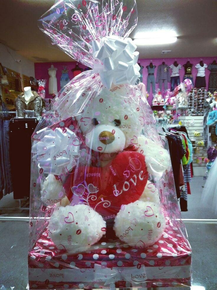 Ours en peluche avec chocolats