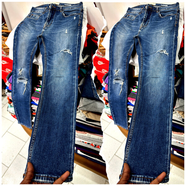 Jeans déchirés tendance