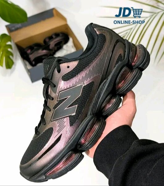 New Balance semelle épaisse noire