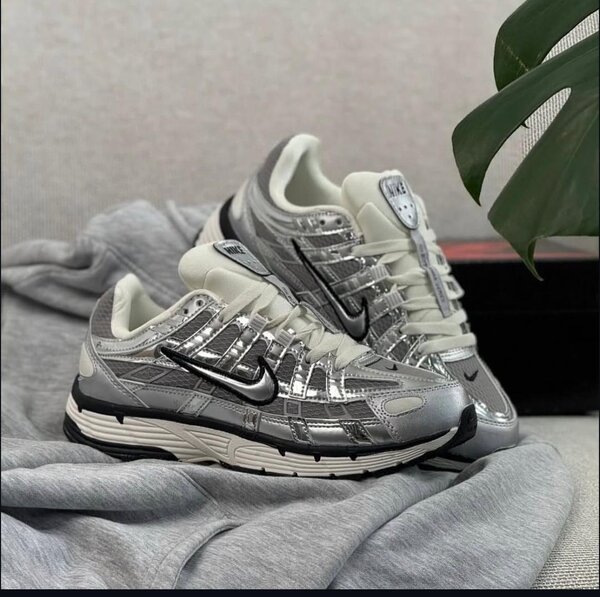 Chaussures Nike grises pour homme