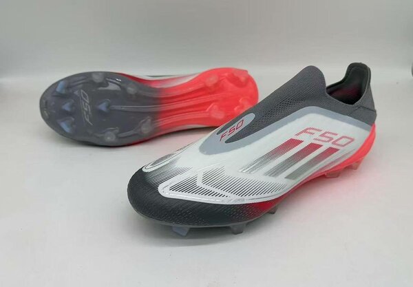 Chaussures de football F50 Adidas