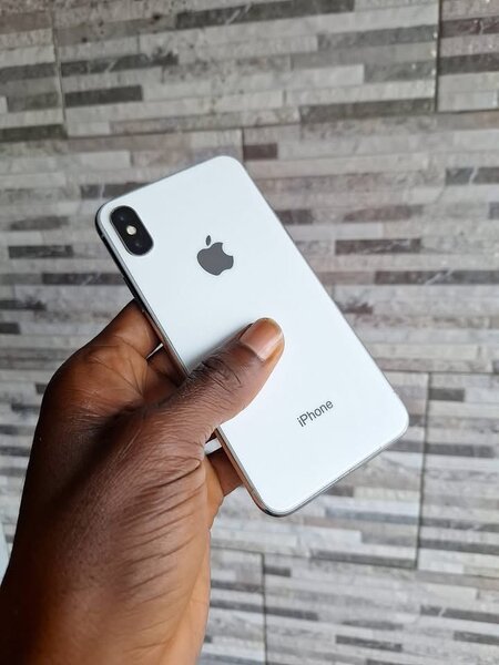 iPhone X 64 Go reconditionné