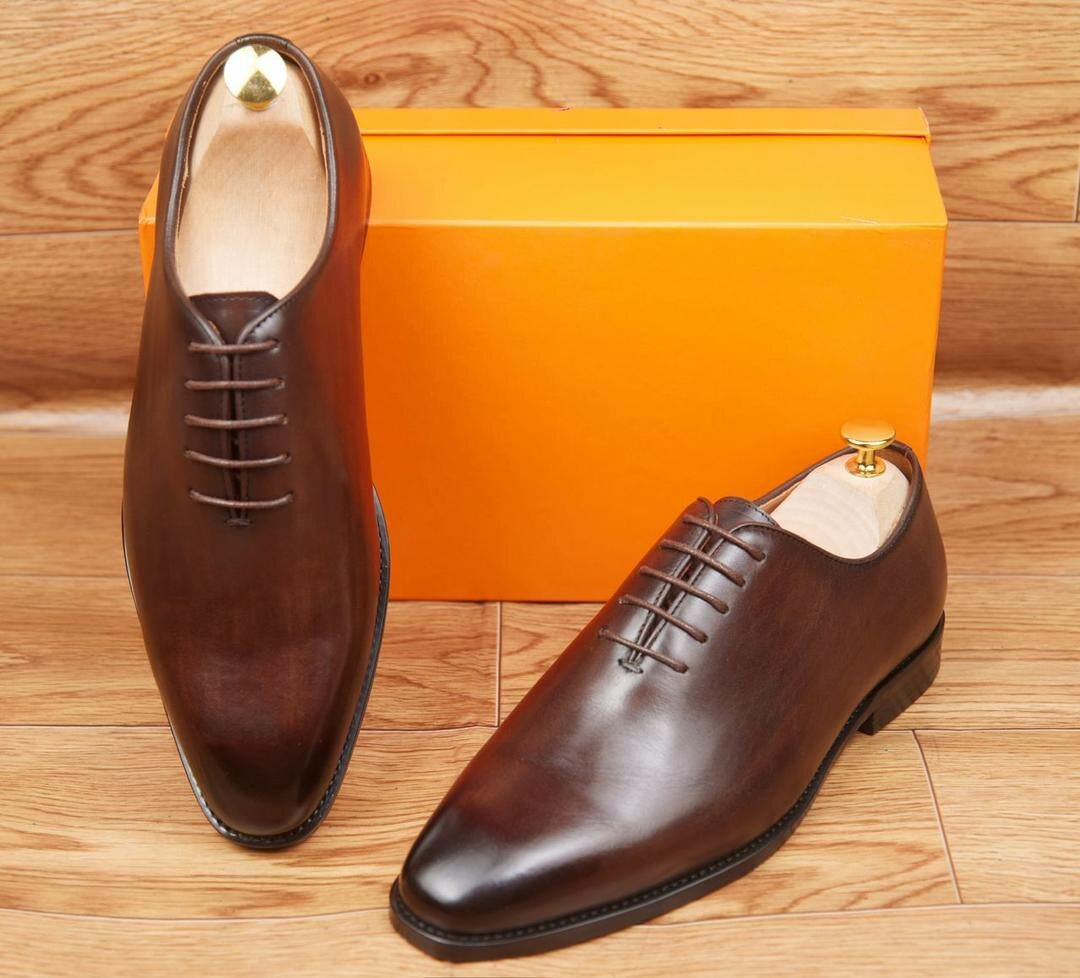 Chaussures habillées en cuir élégantes