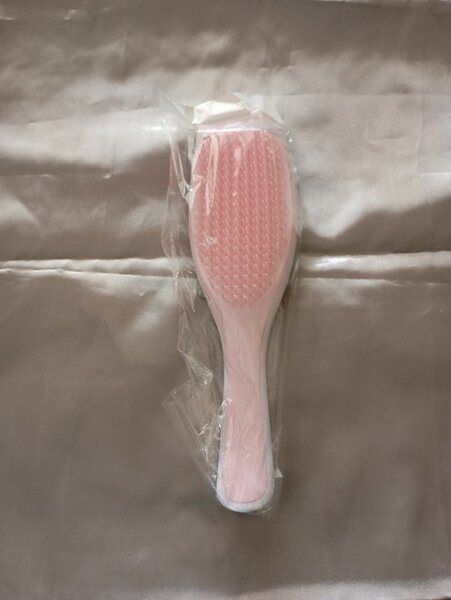 Brosse à Cheveux et Vaporisateur