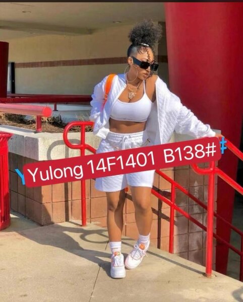 Tenue de sport estivale féminine