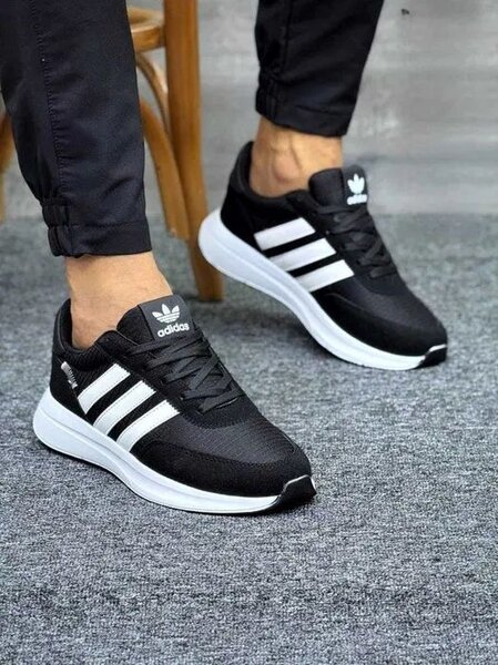 Chaussures de sport Adidas