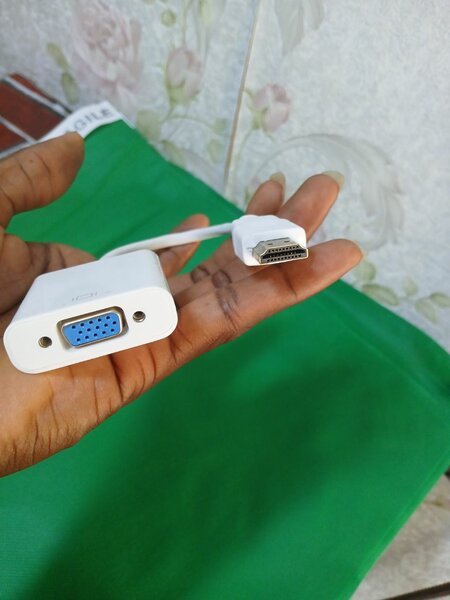 Adaptateur HDMI vers VGA