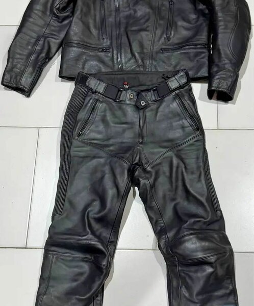Combinaison Moto en Cuir