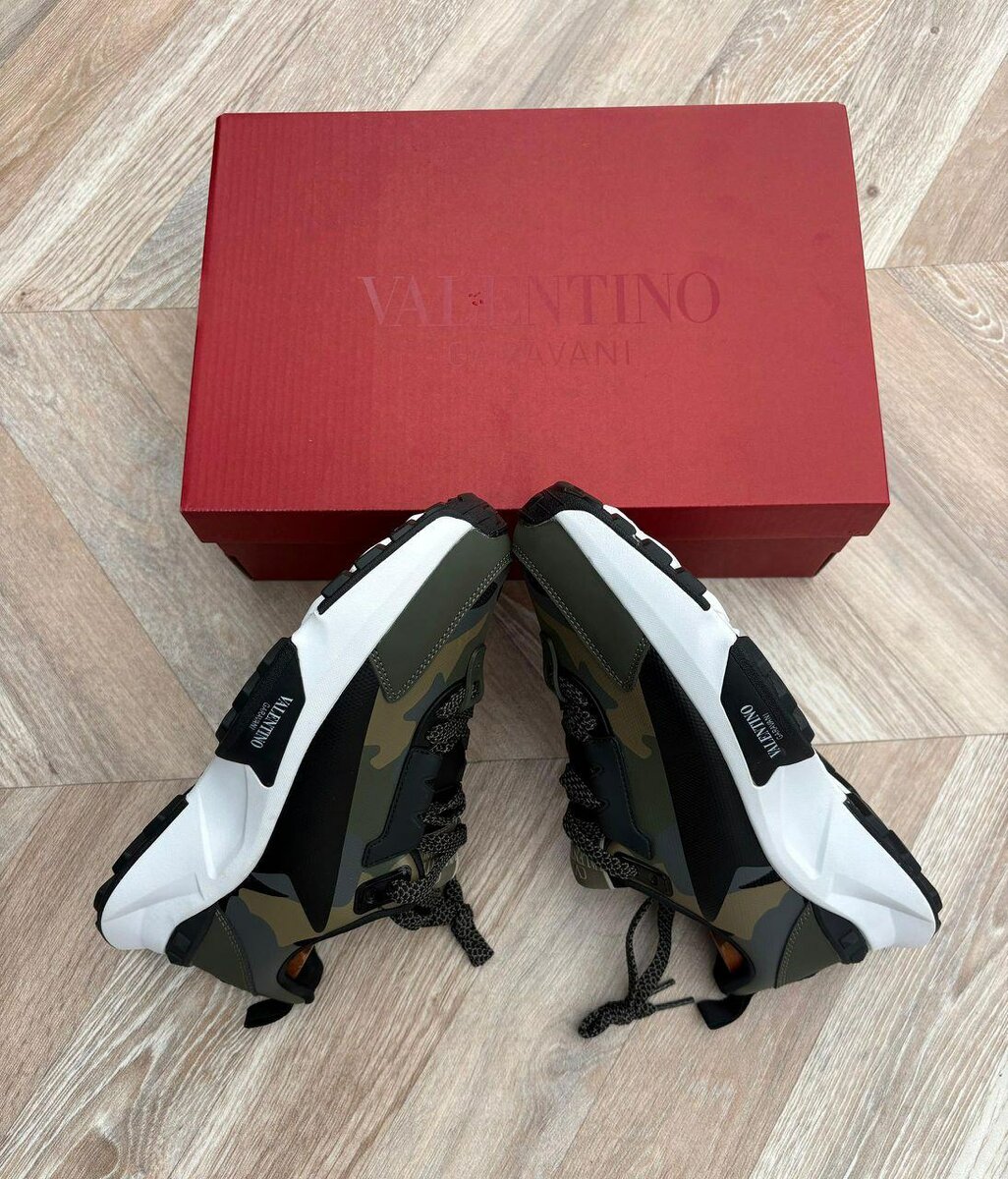 Sneakers camouflage Valentino