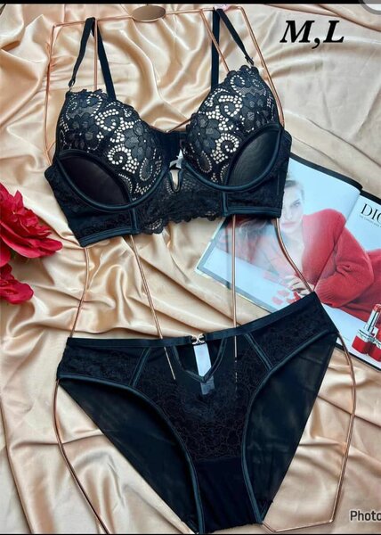 Ensemble lingerie dentelle noire