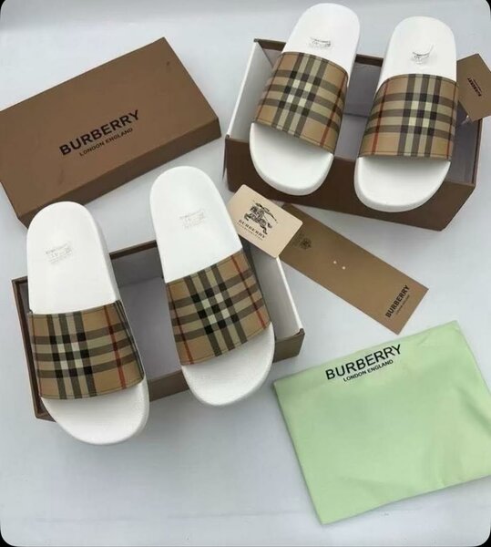 Mules Burberry à carreaux