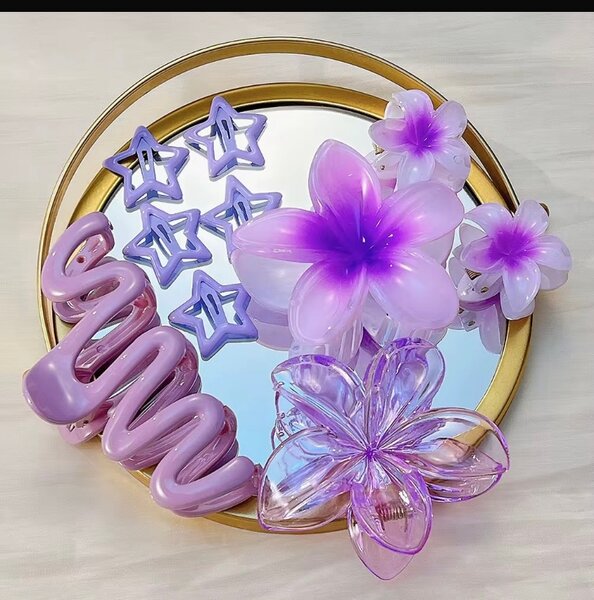 Clips fleurs violets pour cheveux