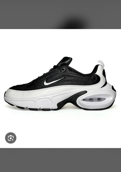 Baskets sport noires blanches