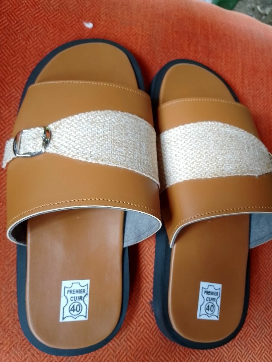 Sandales en cuir tressé