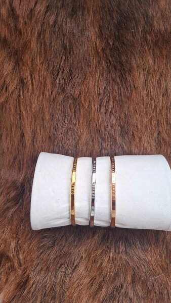 Bracelets élégants en métal