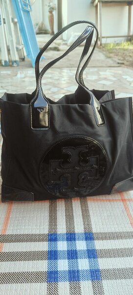 Sac cabas élégant noir